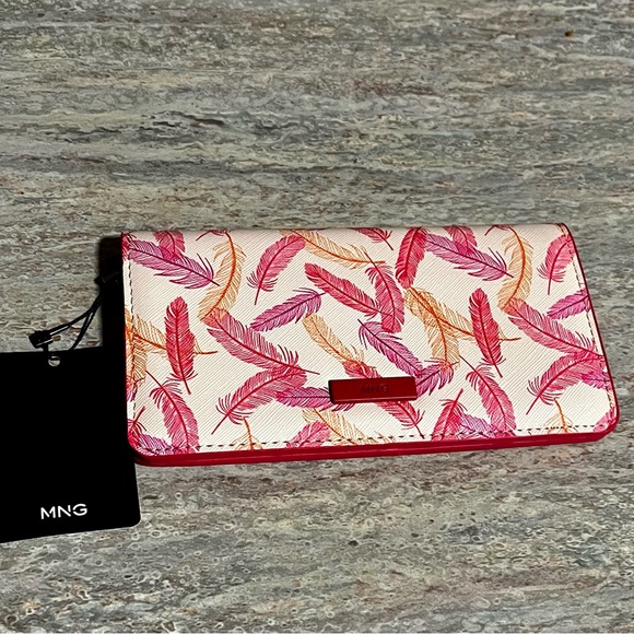 NWT MNG snap on floral wallet - Picture 1 of 13